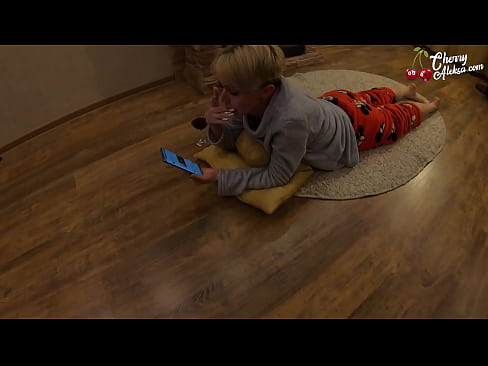 ❤️ Hullu blondiin imeb tohutut munni ja hüppab selle peal - anaalseksiga ❌ Pornovideo at et.tubesexer-com.ru ﹏