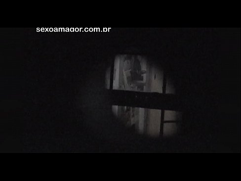 ❤️ Blondiin saab salaja videolevi naabruskonna voyeuri poolt peidetud õõnsate telliskivide taha peidetud ❌ Pornovideo at et.tubesexer-com.ru ﹏